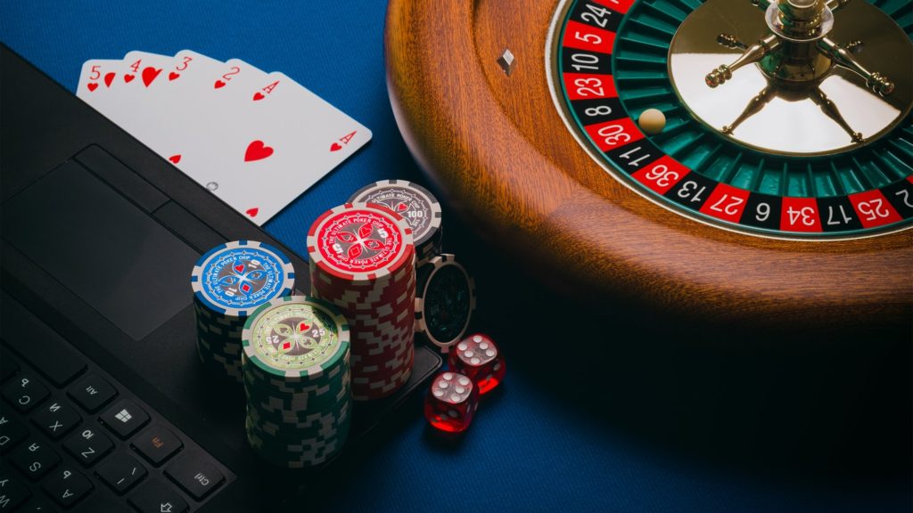 Online Gambling – What is an Online Gambling Slots Room? - Fashion4Home
