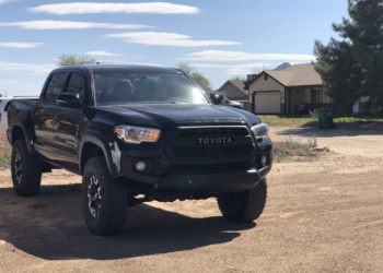 Is it better to get a lift kit or leveling kit