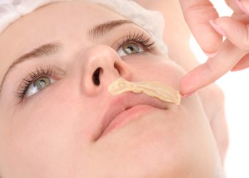 5 Benefits Of Waxing Your Peach Fuzz