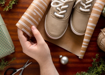 Here’s How You Can Take Care of Your Footwear When you are Traveling