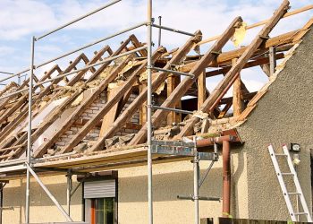 What Happens During a Roof Replacement Tear Off Process in Huntsville AL